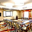 La Quinta Inn & Suites by Wyndham Starkville
