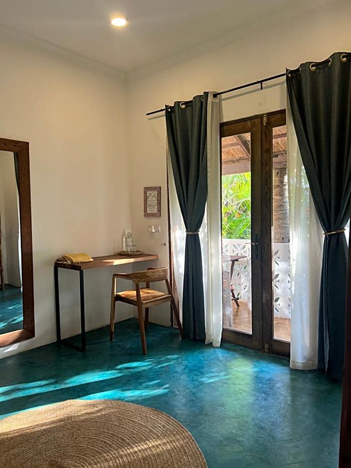 Siri Beach Lodge