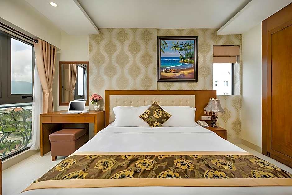Delicate Hotel
