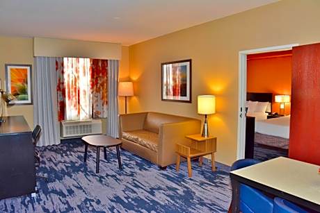One-Bedroom Queen Suite with Two Queen Beds and Sofa Bed