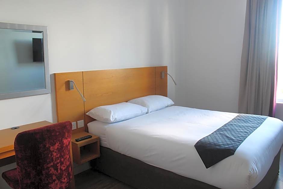 Park Hotel & Apartments