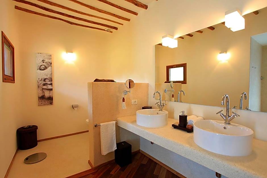 Essque Zalu Zanzibar