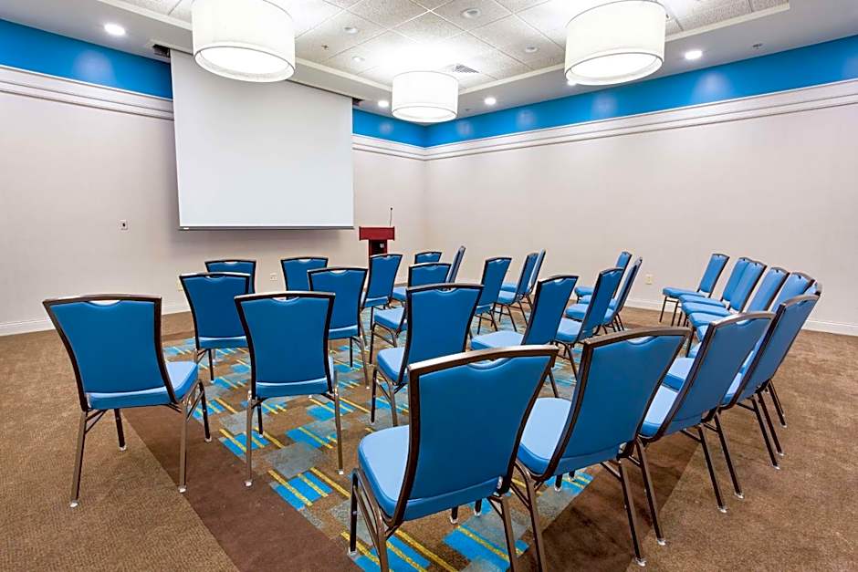 Drury Inn & Suites Burlington