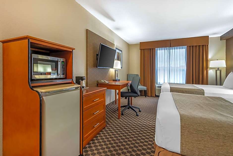 Best Western Strathmore Inn