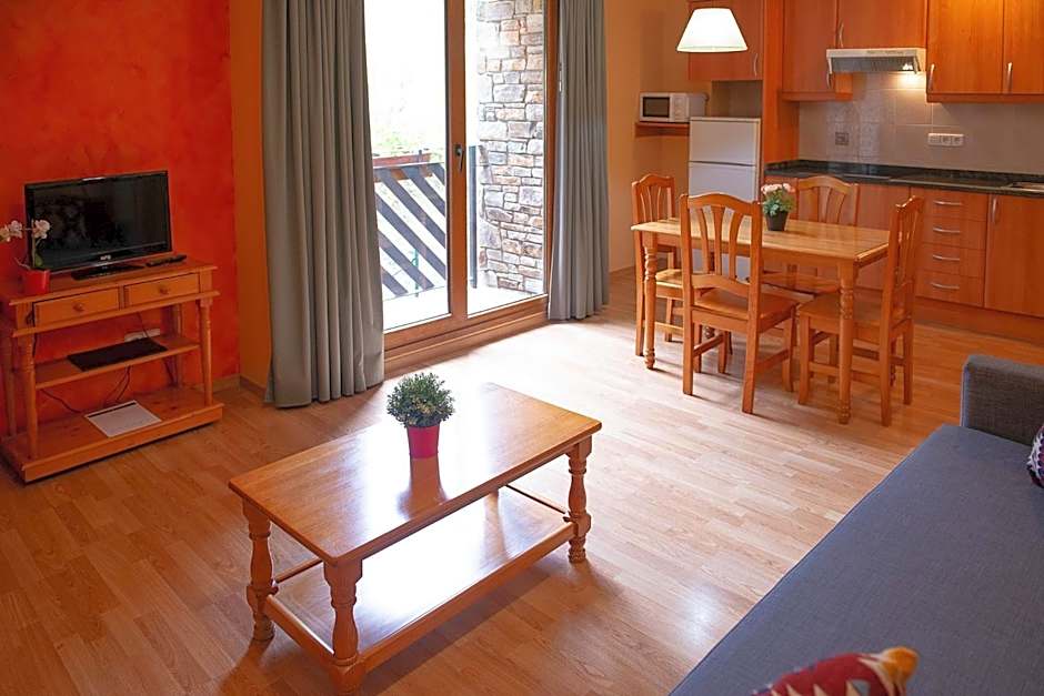 Vista Arinsal Apartments