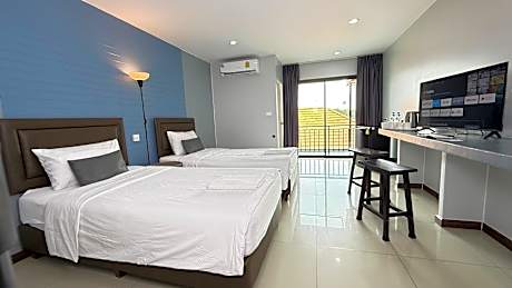 Twin Bed Room
