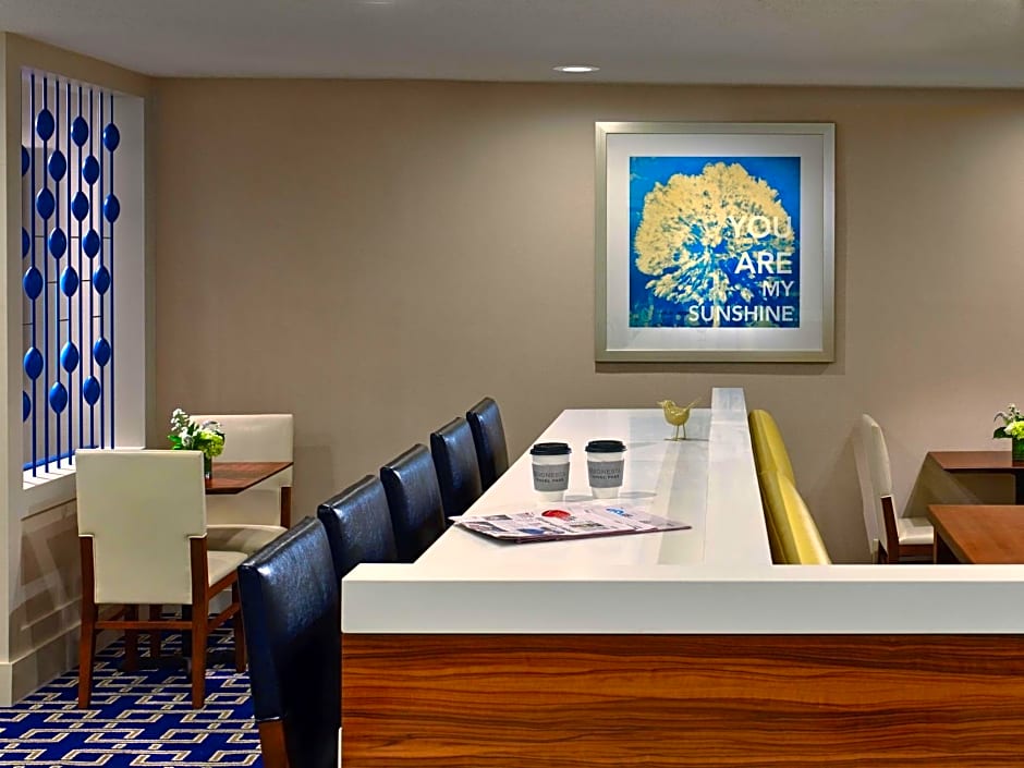 Sonesta ES Suites Minneapolis-St. Paul Airport