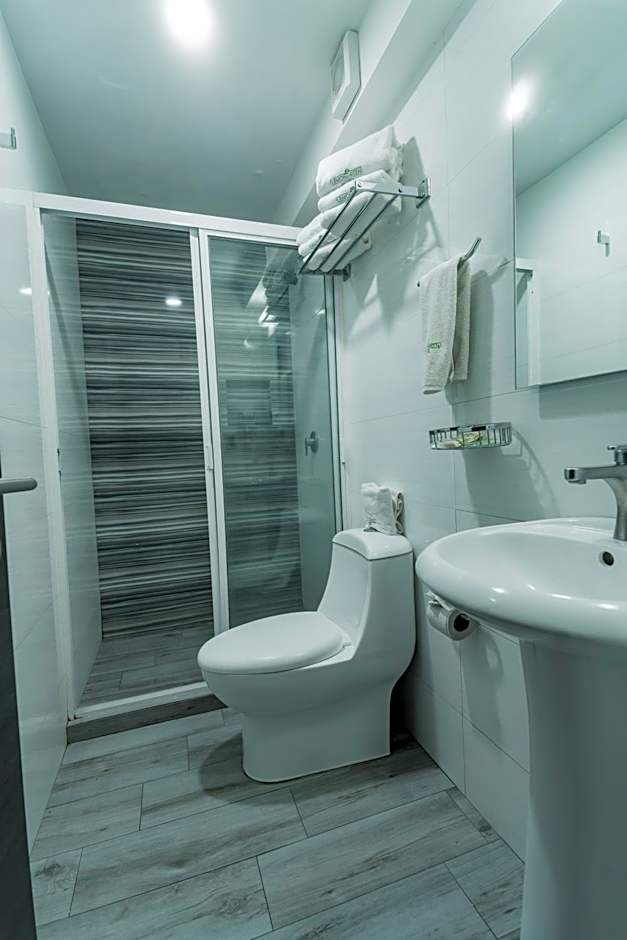 HOTEL LEMON GREEN -Zona Expo Frente al Centro de Convenciones