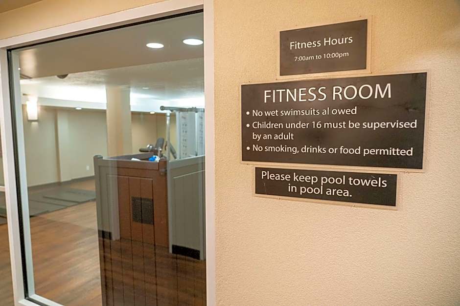 Pocaterra Inn & Waterslide