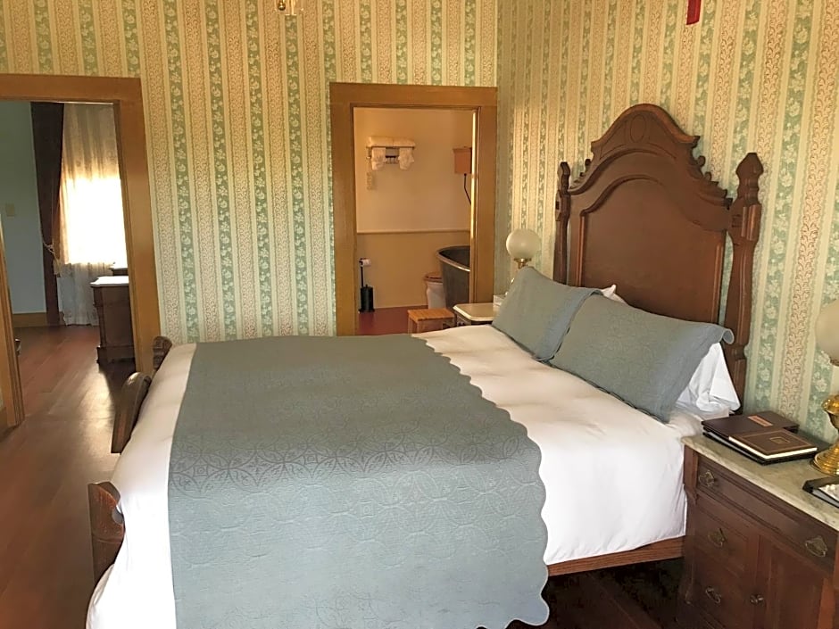 Cosmopolitan Hotel