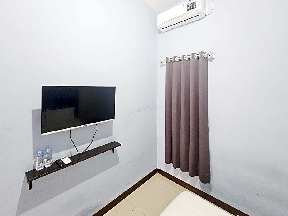 Homestay Sido Joyo near Sunrise Mall Mitra RedDoorz