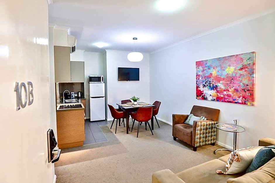 Indulge Apartments - Ontario