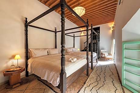 Deluxe Queen Room with Two Queen Beds