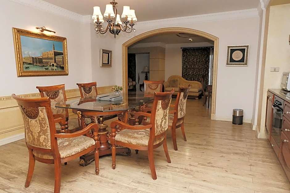 Four Seasons Place Hotel