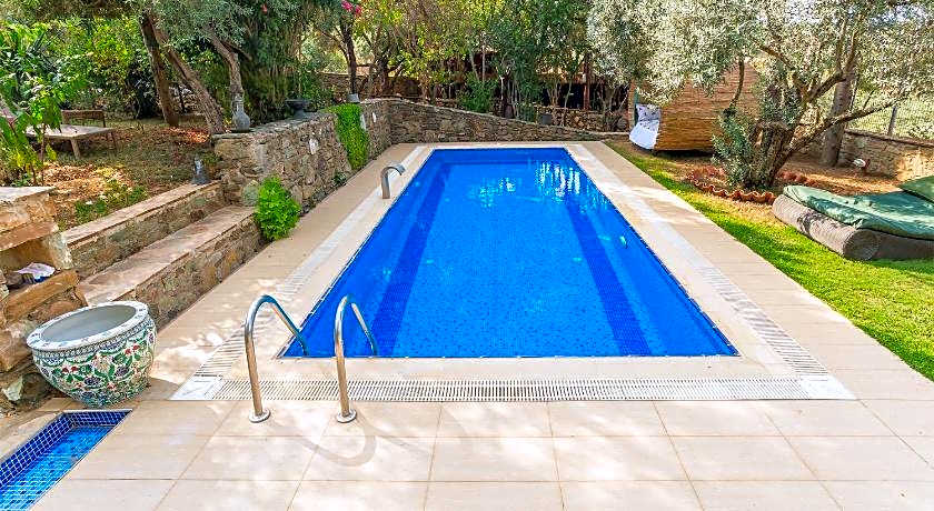 Stonehouse By Ipek Hotel