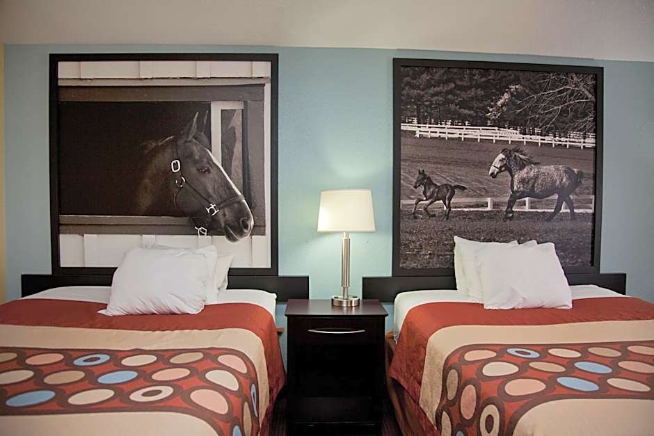 Photo 1 of 3 of 1 Queen Bed