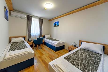 Triple Room with Private Bathroom