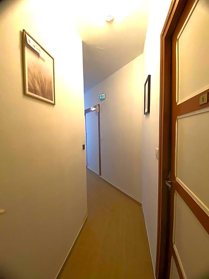 Hôtel & Restaurant ISVARA