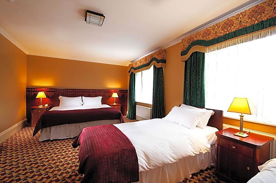 Riverbank House Hotel