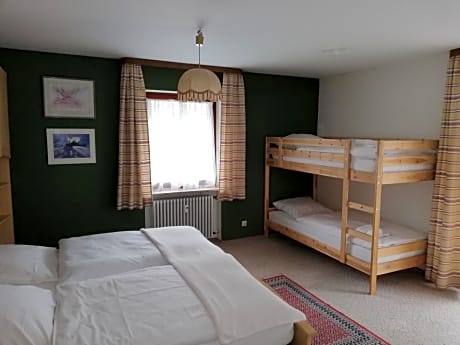 Classic Quadruple Room