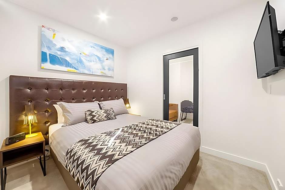 Whitehorse Apartments Hotel