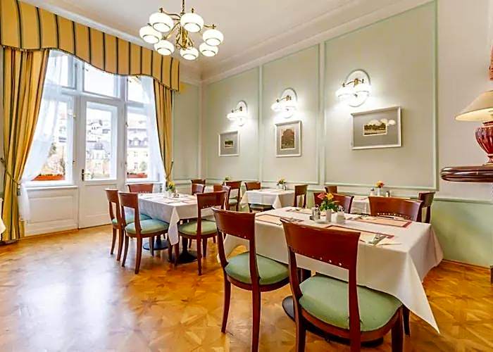 Hotel Ester