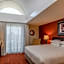 Howard Johnson by Wyndham Anaheim Hotel & Water Playground