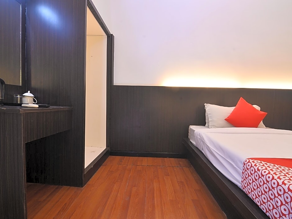 OYO 43960 Laksamana Executive & Boutique Hotel