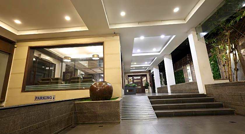 Hotel Abirami Residency