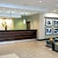 DOUBLETREE BY HILTON HOTEL GRAND RAPIDS AIRPORT