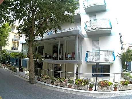 Hotel Azzurro