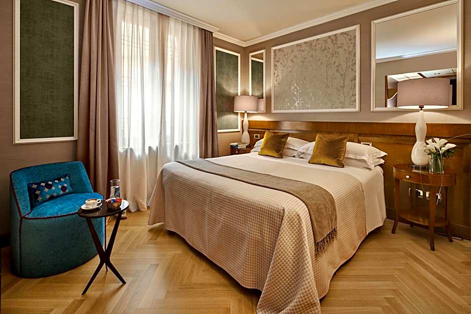 Photo 1 of 2 of Double Room with French Bed
