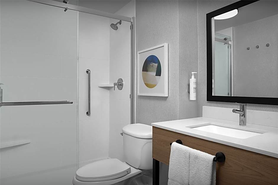 Hampton Inn By Hilton Indianapolis Downtown Across from Circle Centre