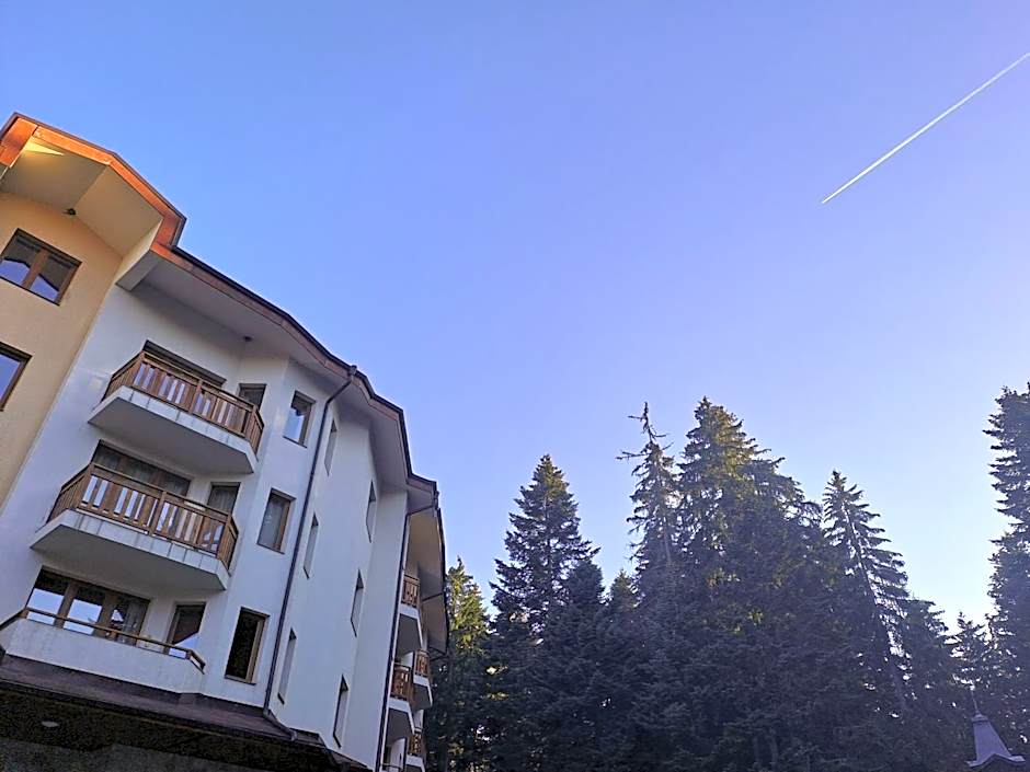 Apartment 322, Villa Park