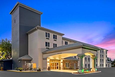 Spark by Hilton Orlando near SeaWorld