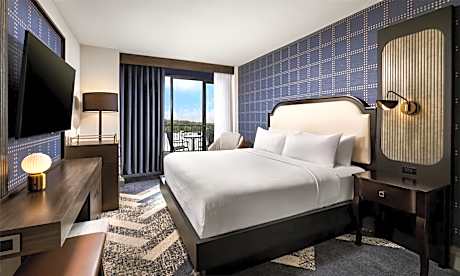 King Room with Balcony and Falls View