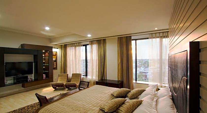 The Piccadily Hotel Lucknow