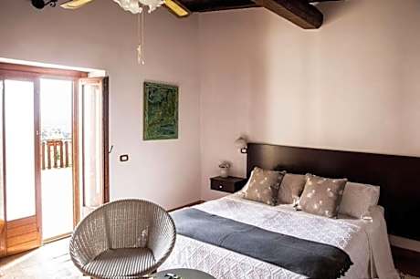 Deluxe King Suite