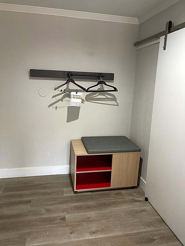 The Midtowner Hotel, SureStay Collection by Best Western