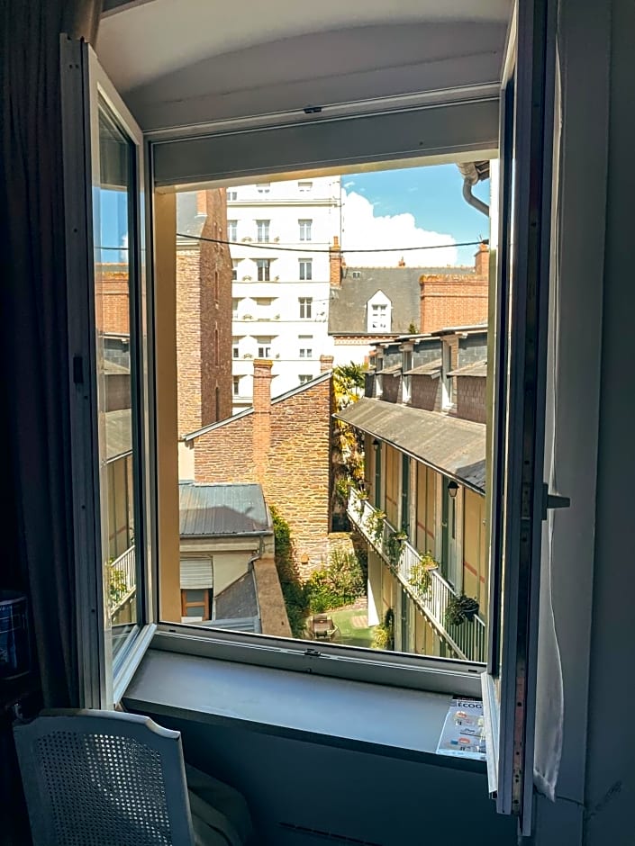 Garden Hotel Rennes Centre Gare