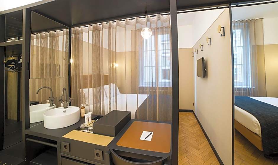 HANNONG Hotel & Wine Bar