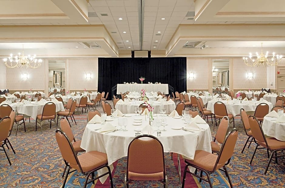 Holiday Inn Portland-By the Bay, an IHG Hotel