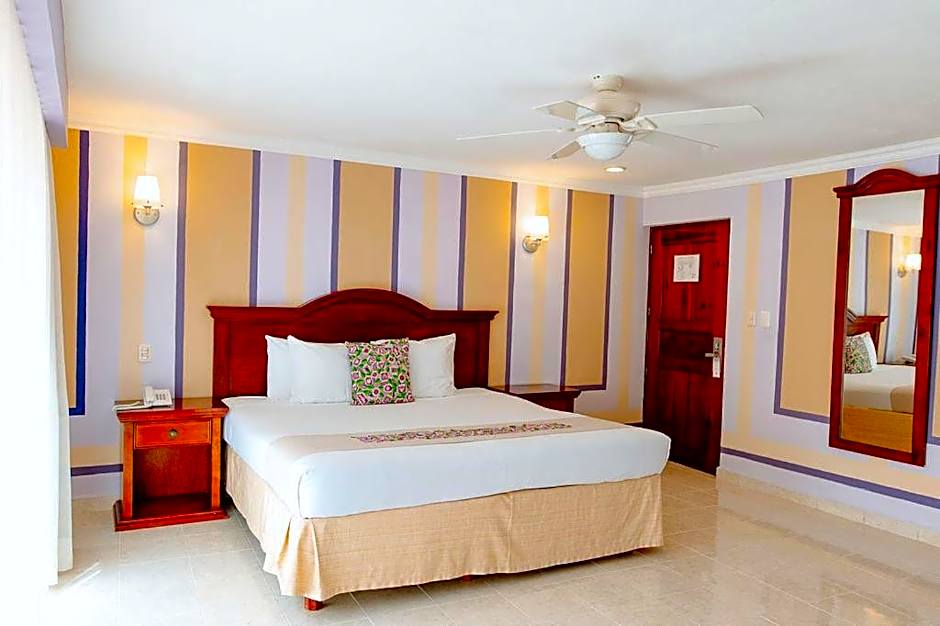 Hotel Plaza Colonial