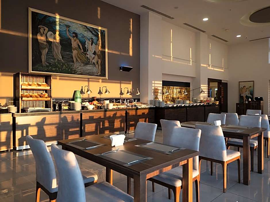 Parion Hotel