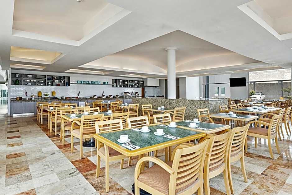 Fiesta Inn Express San Luis Potosi Oriente