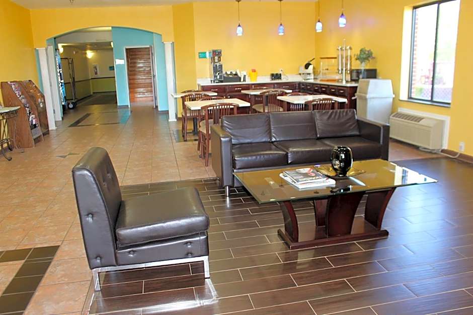 Home Gate Inn & Suites