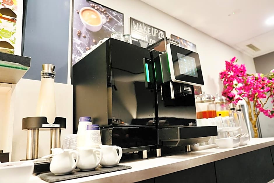 Arthotel Ambassador Wiesbaden - FREE PARKING