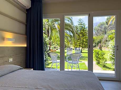 Deluxe Double or Twin Room with Garden View