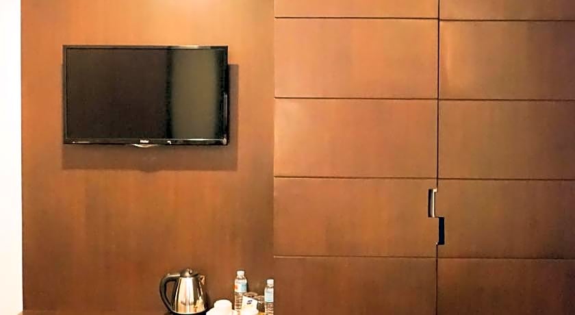 Tacloban Plaza Hotel