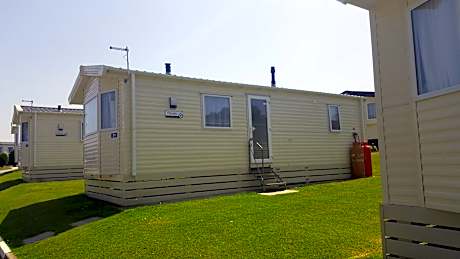 2 Bedroom Gold Caravan